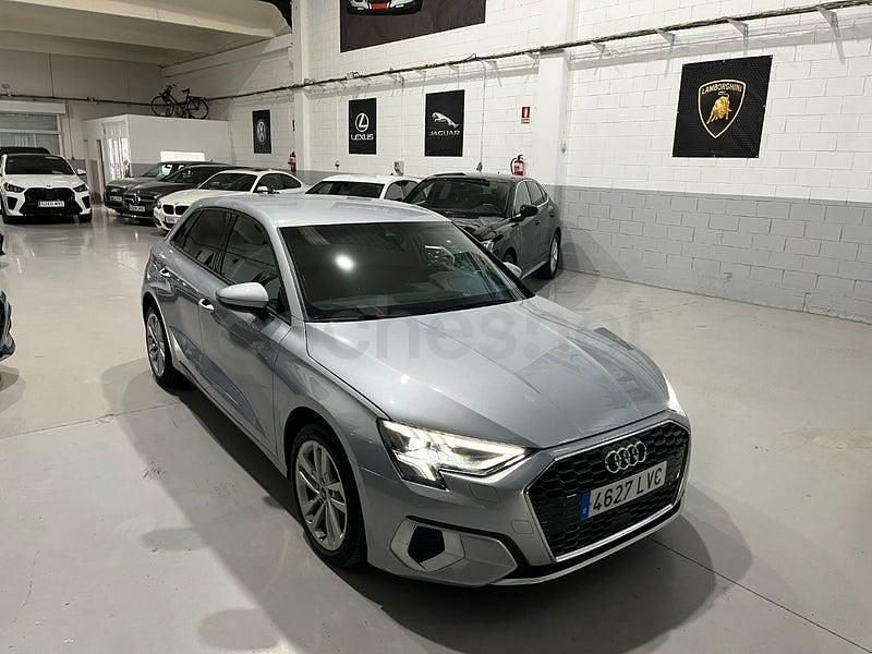 Usado Audi A3 Advanced Plus 116 CV (85 kW) 2021 Gris / plata Berlina