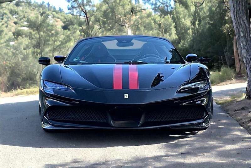 Negro Usado 2022 Ferrari SF90 Descapotable | 699.900 € - Imagen 1/4