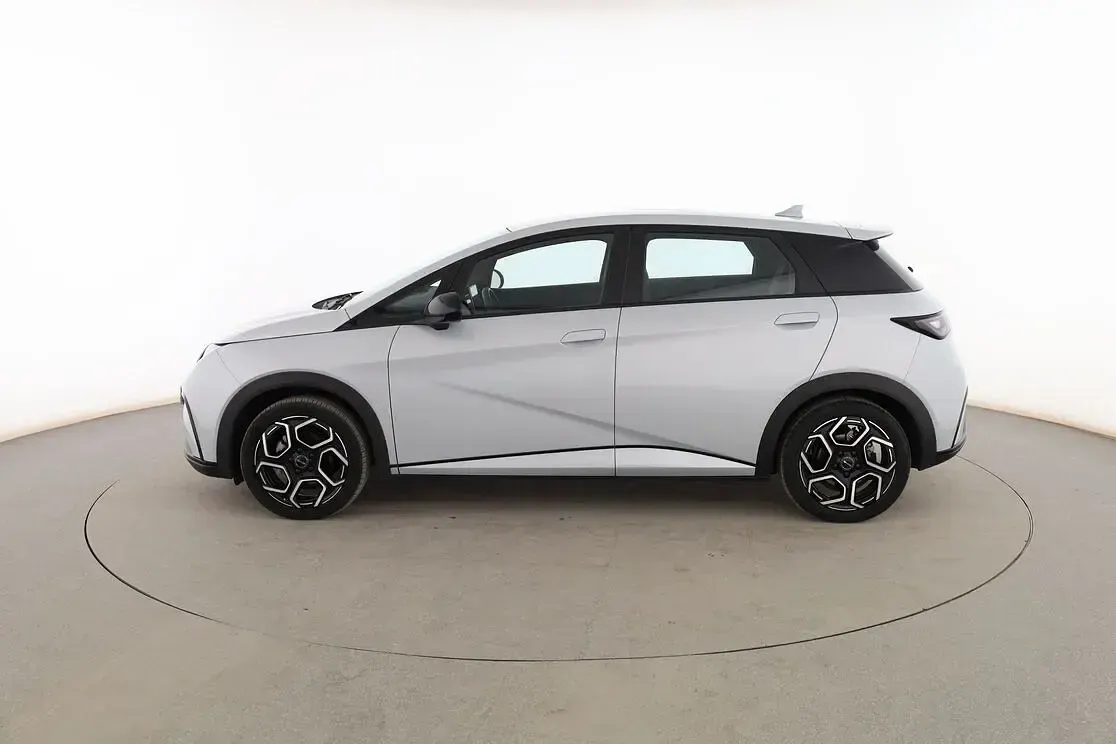 Usado BYD Dolphin Comfort 150 kW (204 CV) 2025 Blanco Utilitario