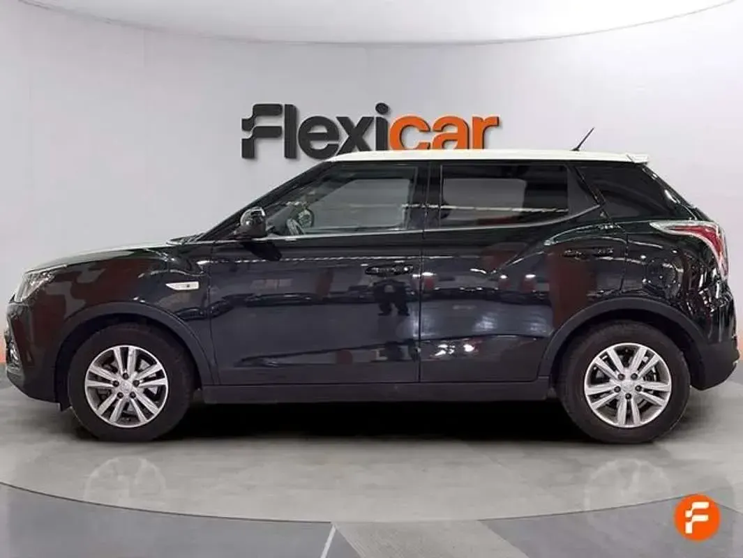 Usado SsangYong Tivoli Limited 128 CV (94 kW) 2019 Negro SUV