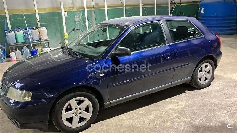 Usado Audi A3 Attraction 102 CV (75 kW) 2002 Azul Utilitario