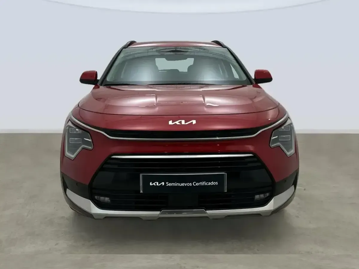 Usado Kia Niro 141 CV (103 kW) 2024 Rojo SUV