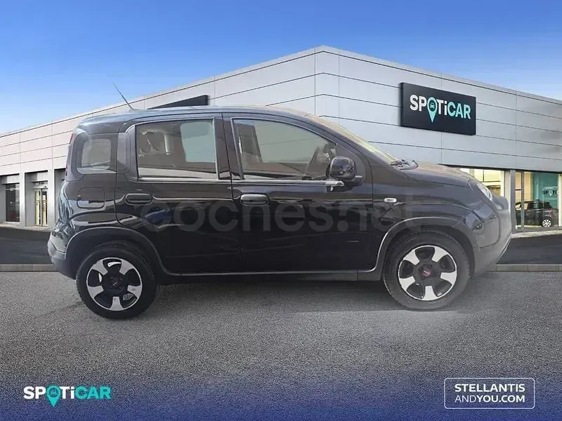 Usado Fiat Panda Cross Cross 70 CV (51 kW) 2022 Gris / plata Utilitario