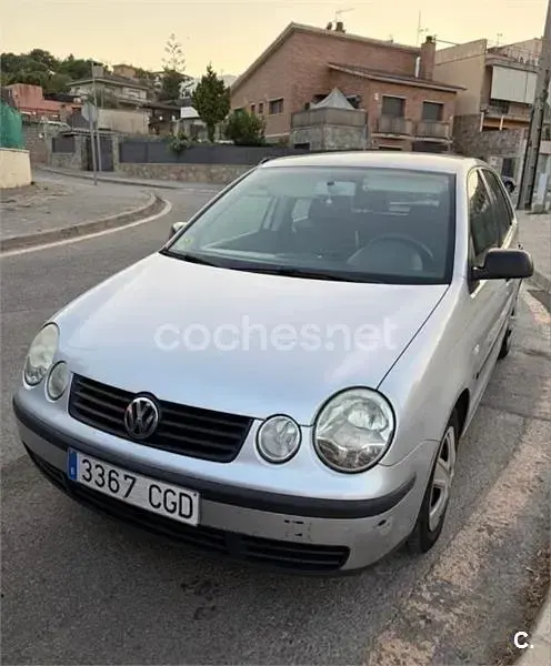 Usado VW Polo Conceptline 55 CV (40 kW) 2003 Blanco Berlina