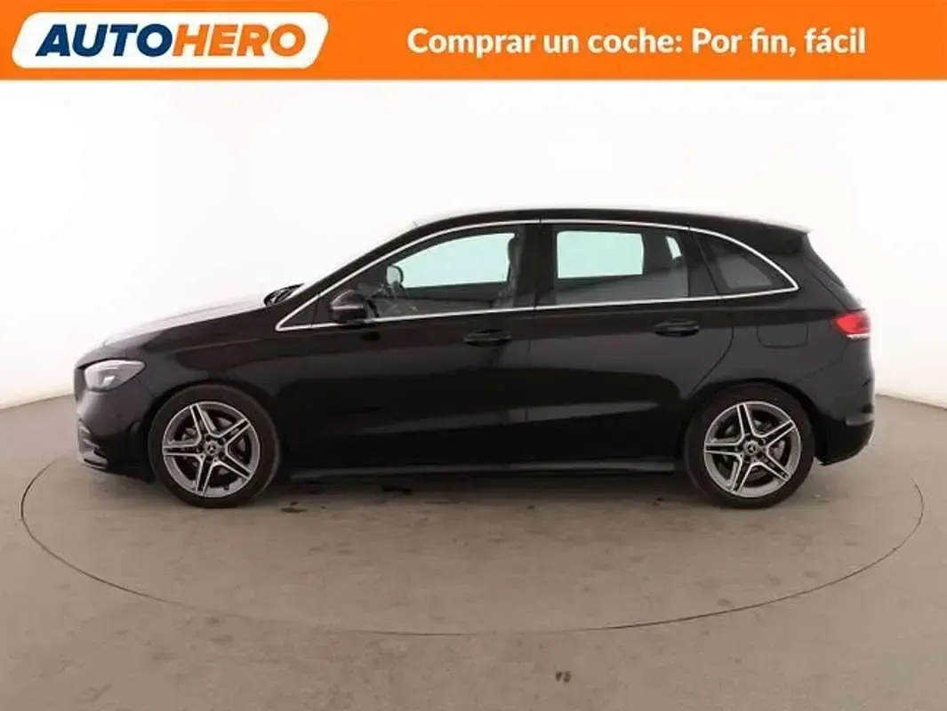 Usado Mercedes B180 AMG line 136 CV (100 kW) 2021 Negro Utilitario