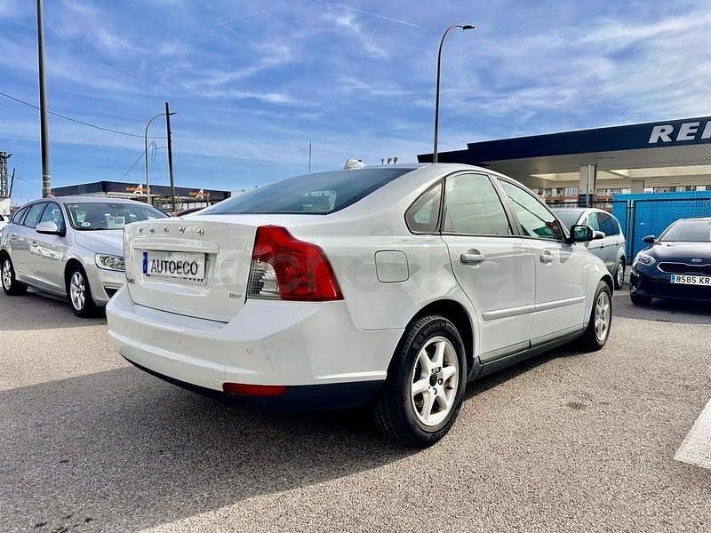 Usado Volvo S40 Kinetic 125 CV (91 kW) 2009 Blanco Berlina
