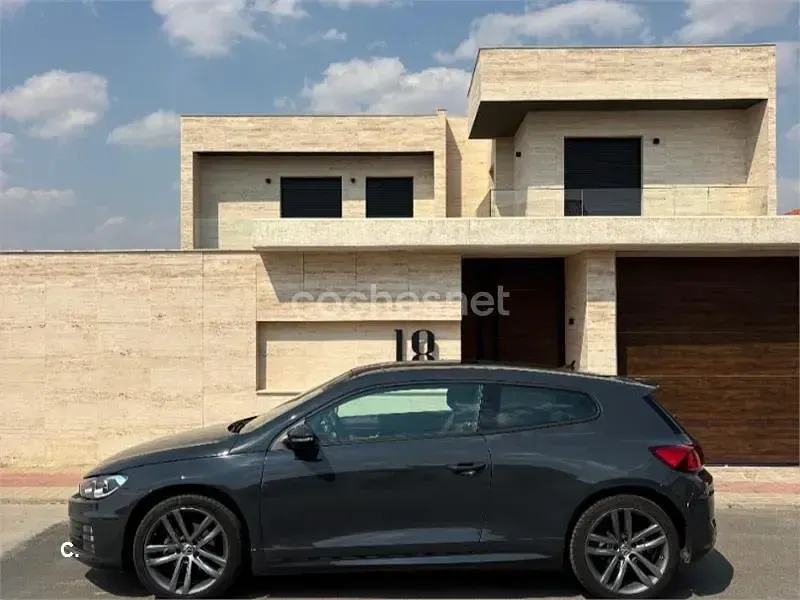 Usado VW Scirocco R-line 125 CV (91 kW) 2014 Negro Coupe