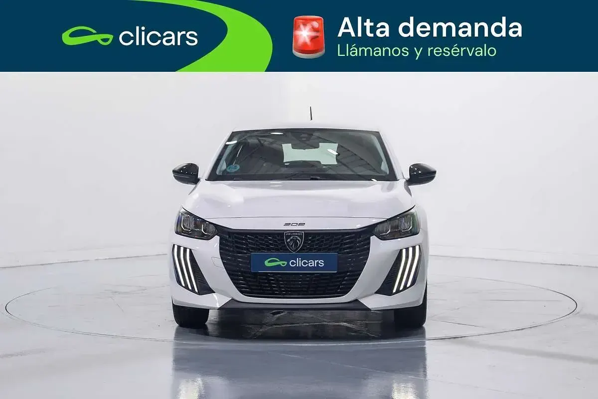Usado Peugeot 208 Style 102 CV (75 kW) 2025 Blanco Utilitario