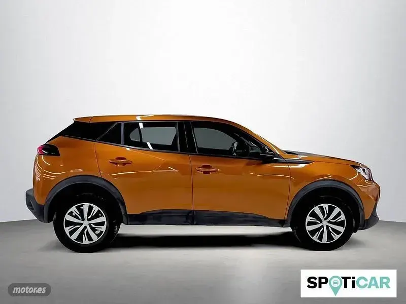 Usado Peugeot 2008 Active 100 CV (73 kW) 2023 Naranja SUV