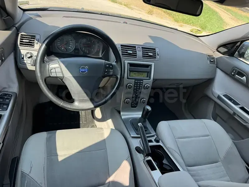 Usado Volvo V50 Momentum 136 CV (100 kW) 2008 Azul Familiar
