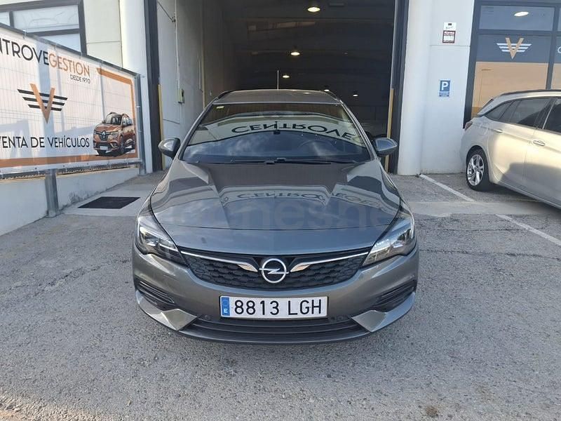 Usado Opel Astra Business Elegance 145 CV (106 kW) 2020 Gris / plata Familiar