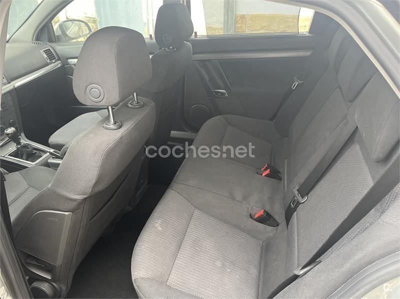 Usado Opel Vectra Elegance 120 CV (88 kW) 2007 Beige Berlina