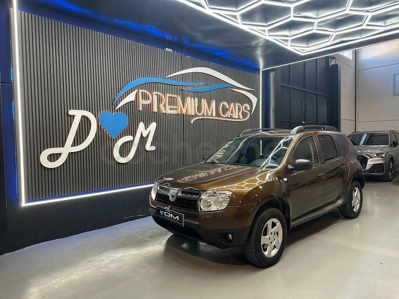 Usado Dacia Duster Ambiance 109 CV (80 kW) 2010 Marrón SUV