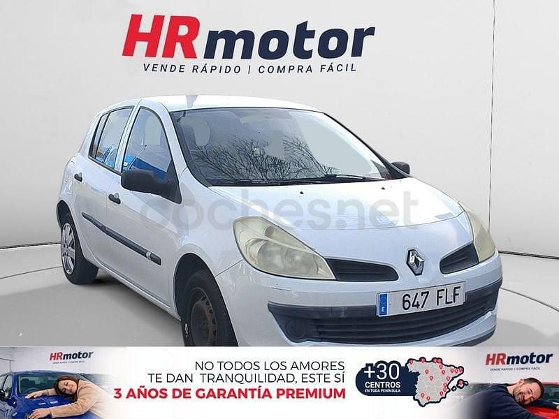 Usado Renault Clio II Authentique 75 CV (55 kW) 2007 Blanco Berlina