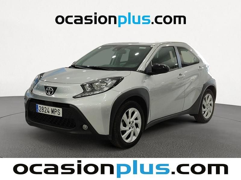 Gris Usado 2024 Toyota Aygo Play Utilitario | 13.773 € (Precio justo) - Imagen 1/4