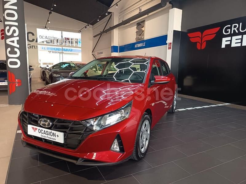Usado Hyundai i20 84 CV (61 kW) 2021 Granate Berlina