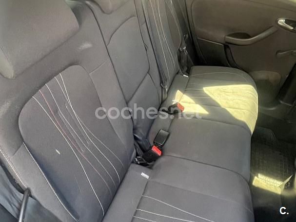 Usado Seat Altea XL Reference 105 CV (77 kW) 2013 Negro Monovolumen