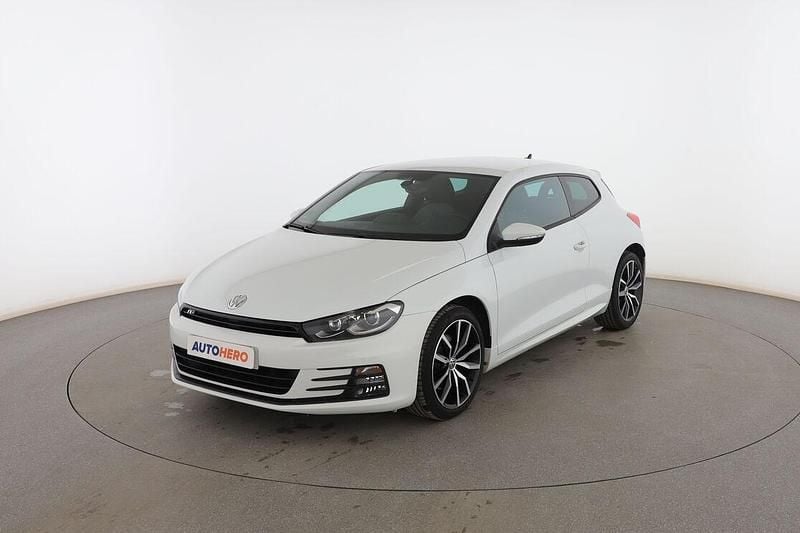 Blanco Usado 2017 VW Scirocco R-line BlueMotion Coupe | 21.799 € (Precio justo) - Imagen 1/3