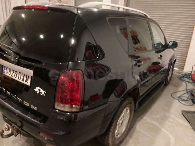 Usado Ssangyong (KGM) Rexton II Limited 165 CV (121 kW) 2007 Negro SUV