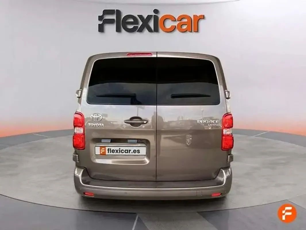 Usado Toyota Proace Advance 177 CV (130 kW) 2018 Marrón Monovolumen
