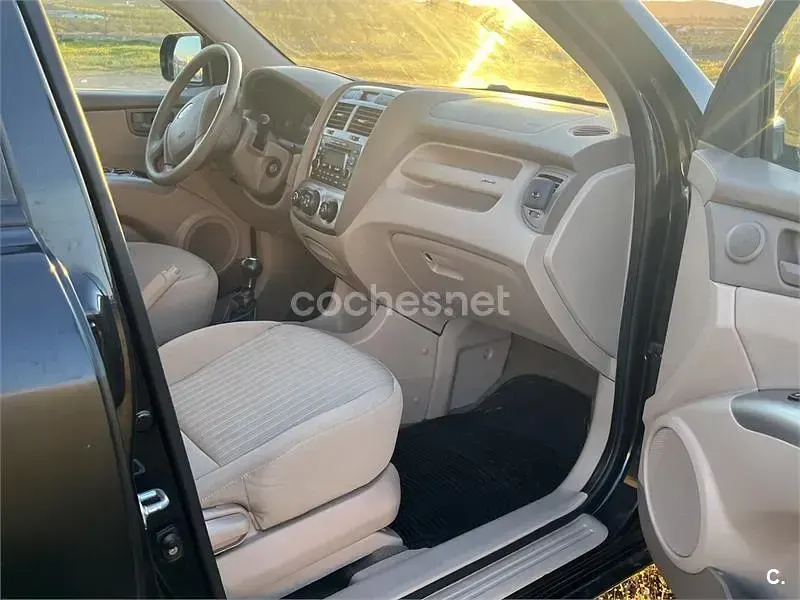 Usado Kia Sportage LX 142 CV (104 kW) 2007 Negro SUV