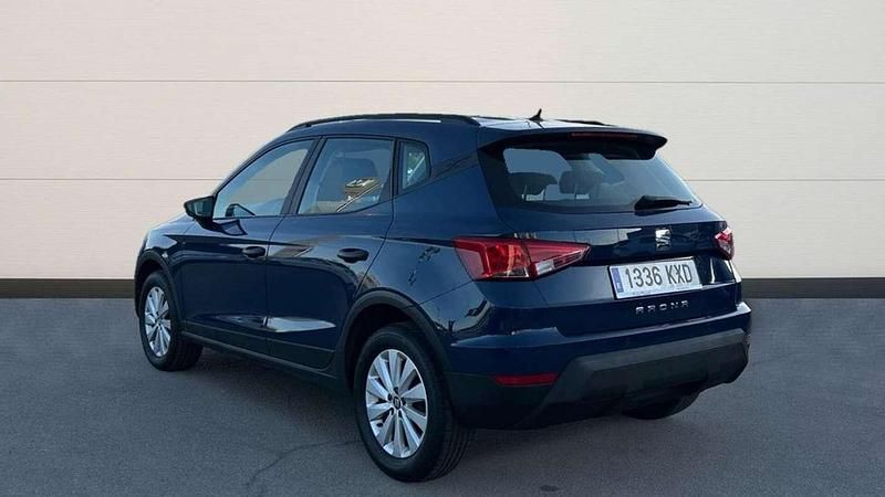 Usado Seat Arona Ecomotive 95 CV (69 kW) 2019 Azul SUV