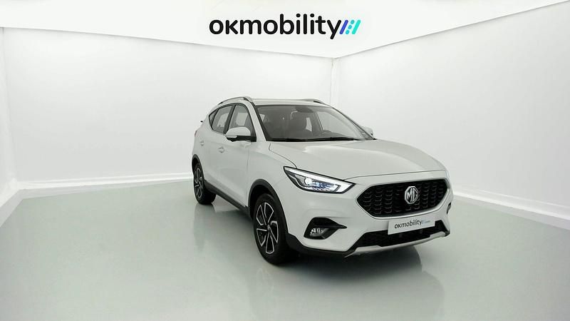 Usado MG ZS Luxury 111 CV (81 kW) 2024 Dover blanco Berlina