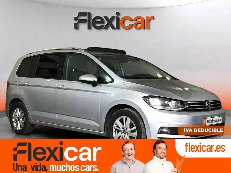 Gris Usado 2021 VW Touran Advance Monovolumen | 25.490 € (Precio justo) - Imagen 1/4