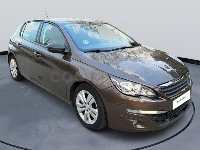 Usado Peugeot 308 Access 92 CV (67 kW) 2014 Marrón Berlina