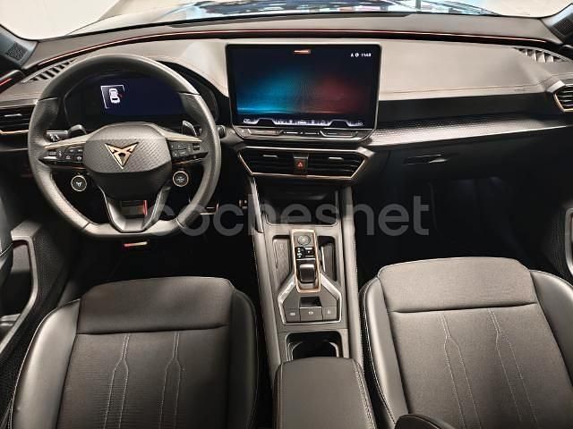 Usado Cupra Leon 150 CV (110 kW) 2024 Gris / plata Berlina