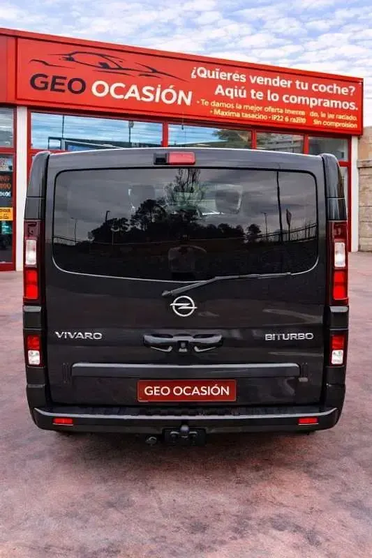 Usado Opel Vivaro S 125 CV (91 kW) 2018 Negro Monovolumen