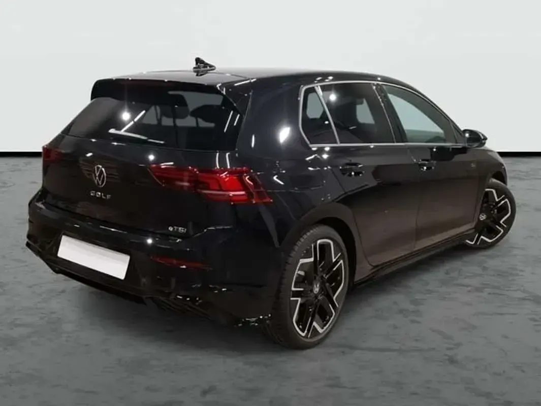Usado VW Golf VIII R-line 150 CV (110 kW) 2026 Negro Utilitario