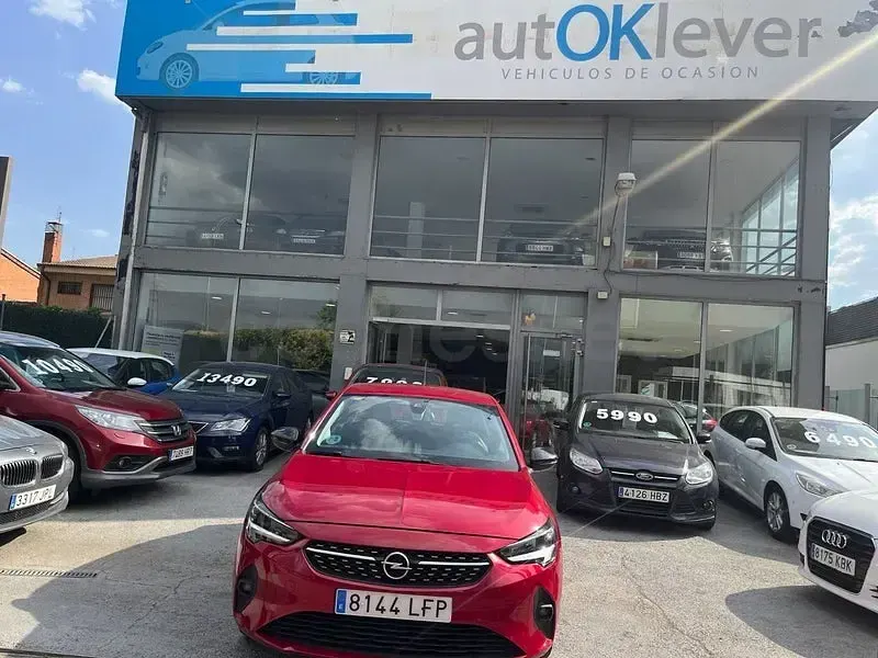 Usado Opel Corsa Elegance 75 CV (55 kW) 2020 Granate Utilitario