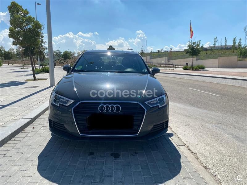 Gris / plata Usado 2017 Audi A3 Sportback Utilitario | 18.500 € (Un poco caro) - Imagen 1/4