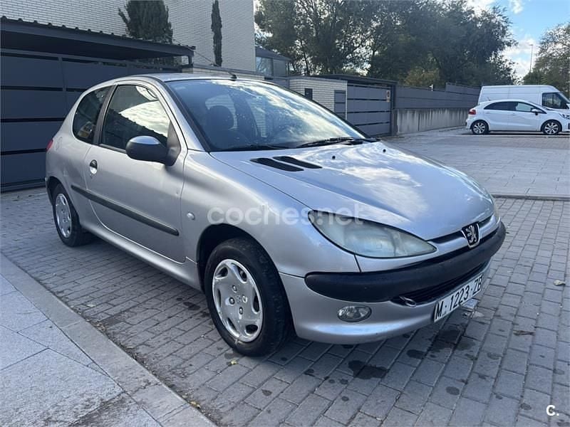 Gris / plata Usado 2002 Peugeot 206 Berlina | 1300 € (Super precio) - Imagen 1/4