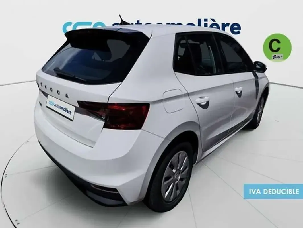 Usado Skoda Fabia Ambition 80 CV (58 kW) 2023 Blanco Utilitario