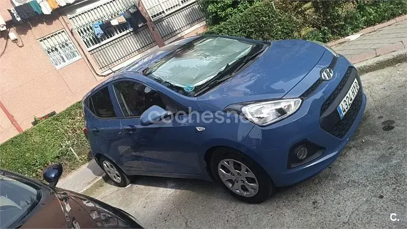 Usado Hyundai i10 66 CV (48 kW) 2014 Azul Utilitario