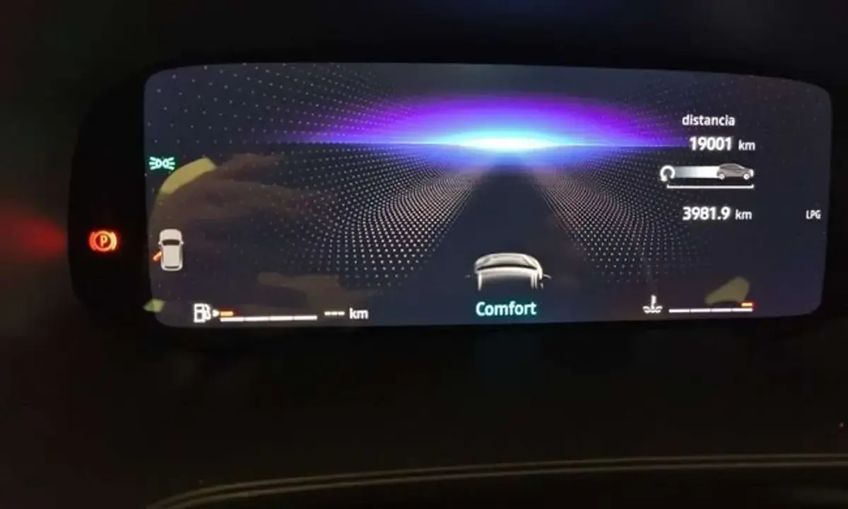 Usado Renault Captur Techno 101 CV (74 kW) 2025 Rojo SUV