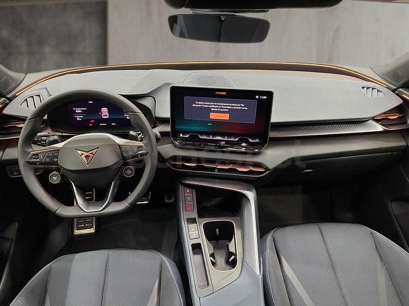 Usado Cupra Terramar 204 CV (150 kW) 2025 Gris / plata SUV