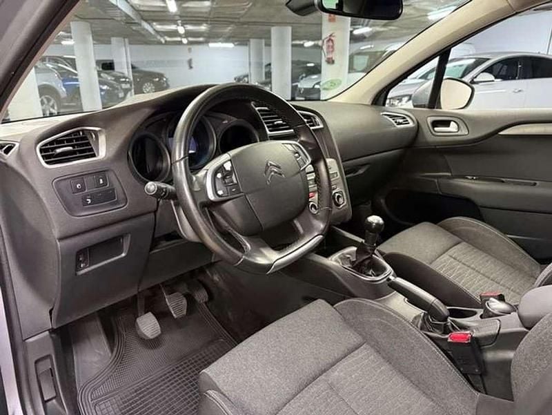 Usado Citroën C4 Live 101 CV (74 kW) 2017 Gris / plata Berlina