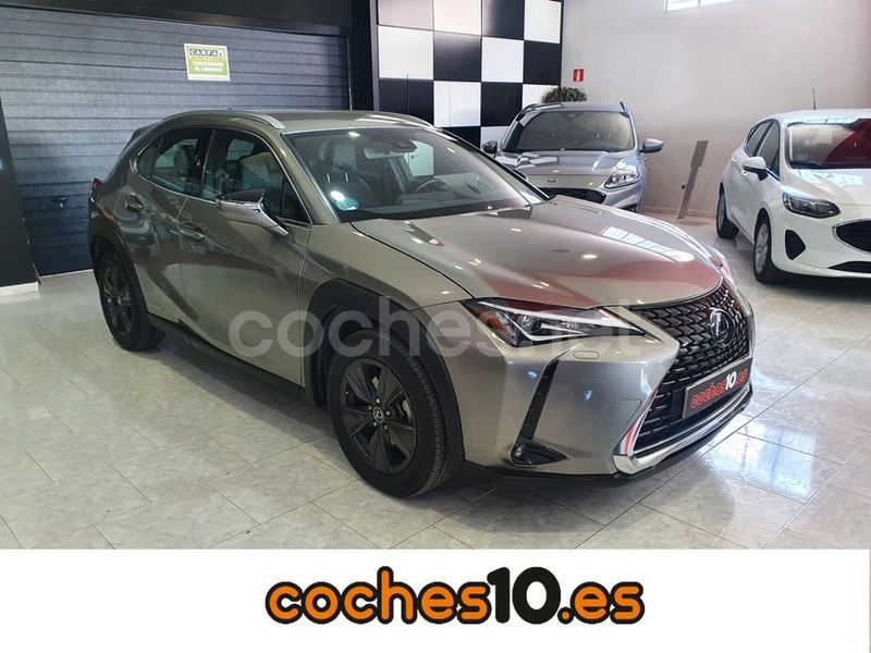 Gris / plata Usado 2021 Lexus UX Business Edition SUV | 24.900 € (Super precio) - Imagen 1/4
