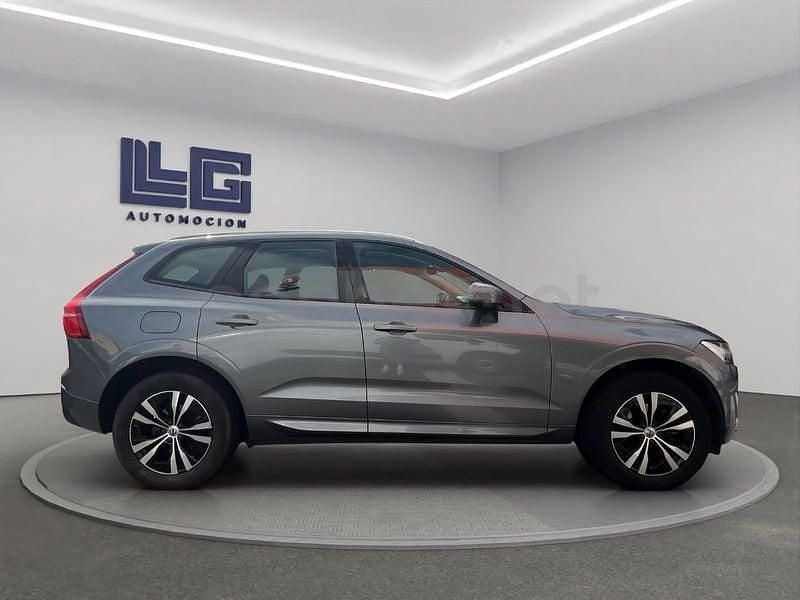 Usado Volvo XC60 Momentum 190 CV (139 kW) 2020 Gris / plata SUV