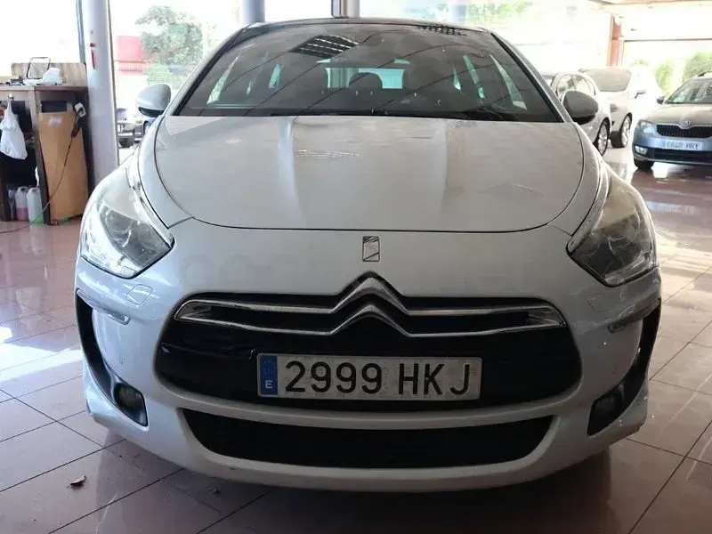 Usado Citroën DS5 200 CV (147 kW) 2012 Blanco Utilitario