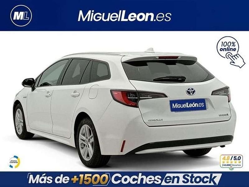 Begagnad Toyota Corolla Business Edition 122 HK (89 kW) 2021 Vit Kombi
