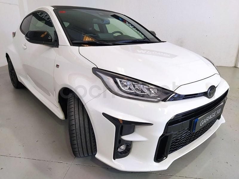 Usado Toyota Yaris 261 CV (191 kW) 2021 Blanco Utilitario