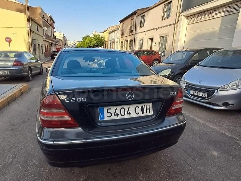 Usado Mercedes C200 Avantgarde 122 CV (89 kW) 2004 Azul Familiar