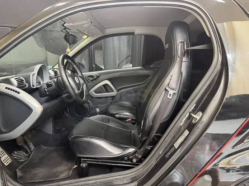 Usado Smart ForTwo Cabrio Passion 71 CV (52 kW) 2009 Negro Descapotable