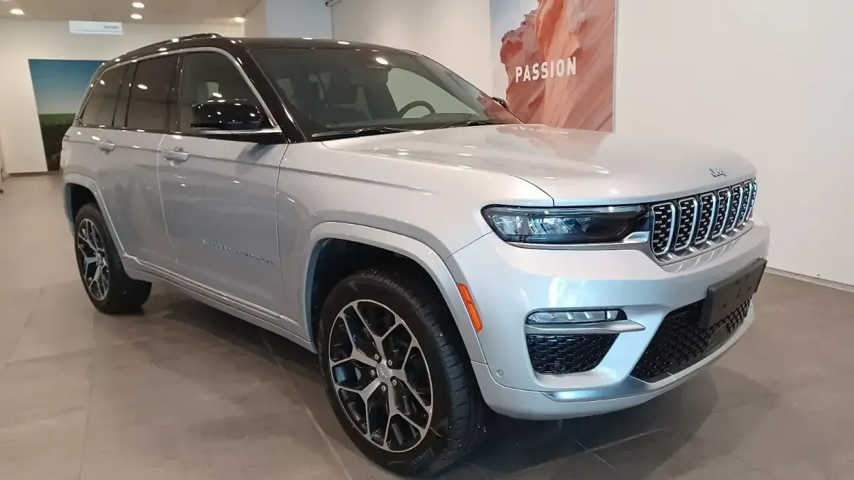 Nuevo Jeep Grand Cherokee Summit 381 CV (280 kW) 2026 Gris SUV