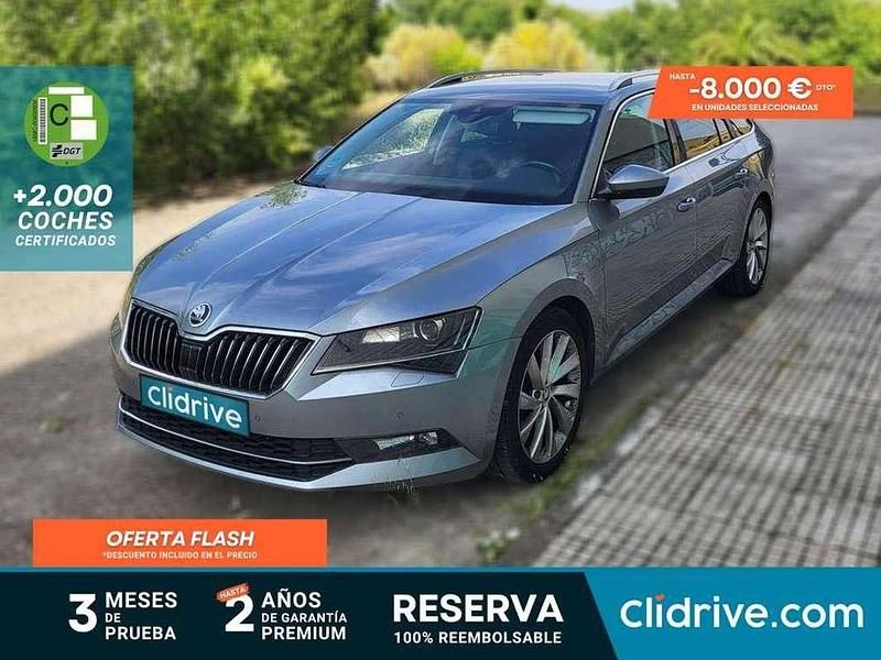 Usado Skoda Superb Style 190 CV (139 kW) 2016 Gris Familiar