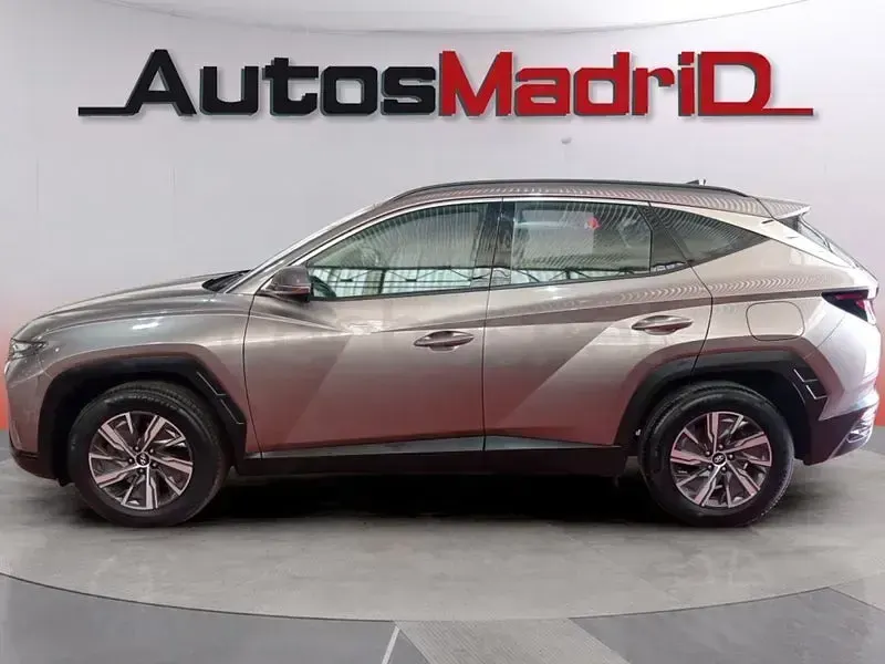 Usado Hyundai Tucson 150 CV (110 kW) 2023 Gris / plata SUV